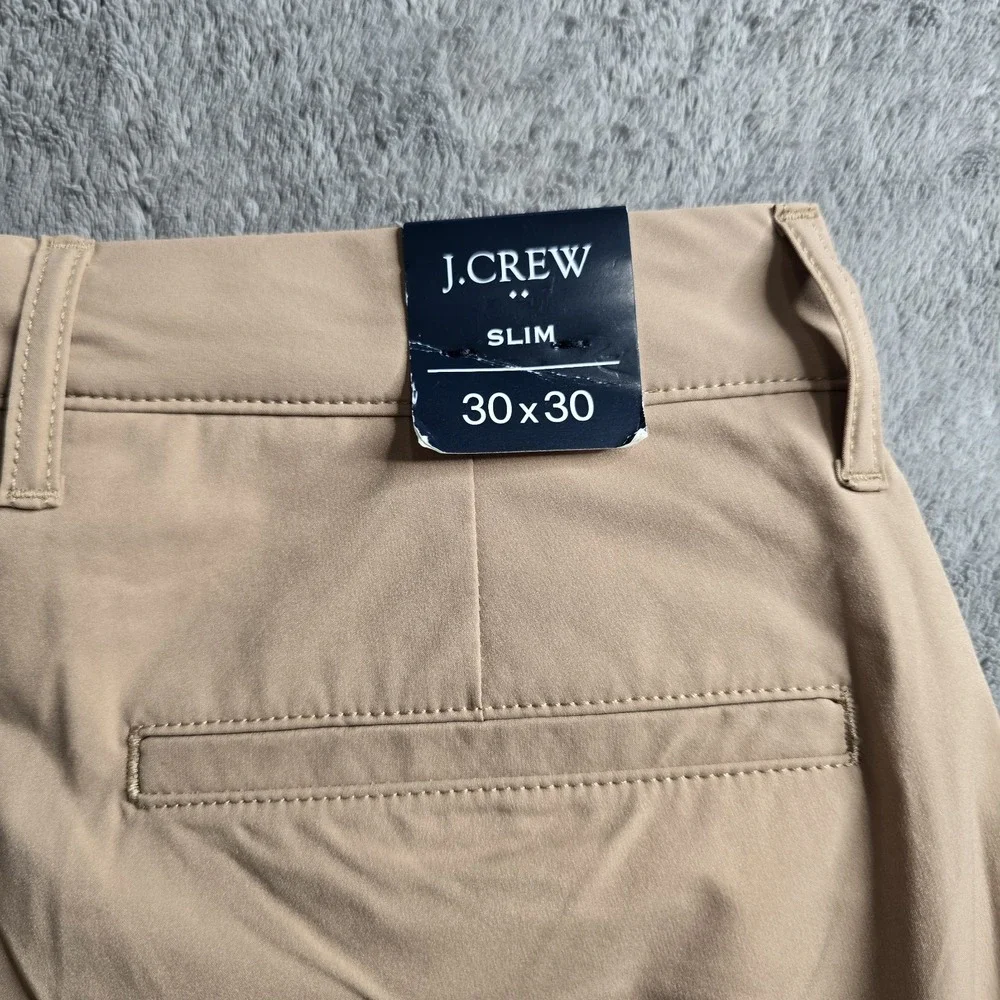 NWT J Crew Tech Pant Mens 30x30 Khaki  Slim Fit Performance Golf Casual Stretch